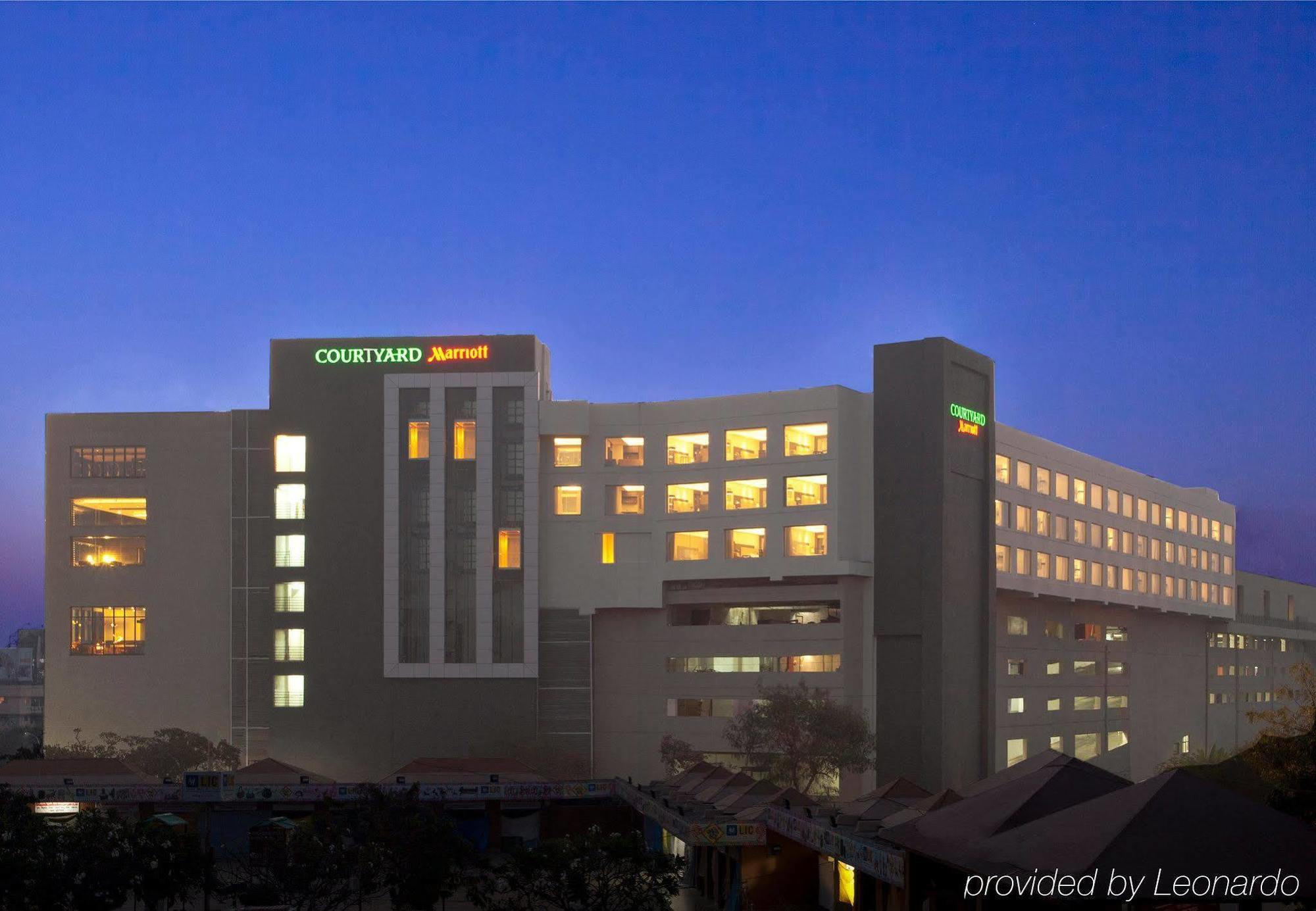 Hotel Courtyard By Marriott Kochi Airport Nedumbassery Exterior foto